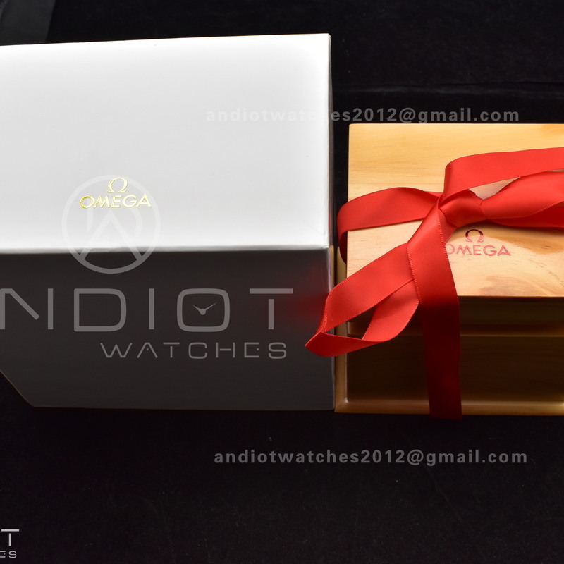 Omega Mid Size Wood Box Set